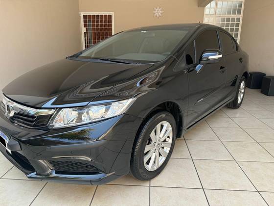 HONDA CIVIC 1.8 LXL 16V FLEX 4P AUTOMÁTICO HONDA CIVIC 1.8 LXL 16V FLEX 4P AUTOMÁTICO